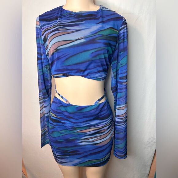 NWT PrettyLittleThing Tall BlueTextured Print Mesh CutOut Front Bodycon Dress 10 - Picture 1 of 16